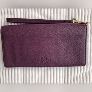 Coach Slim Leather Wristlet Wallet Plum